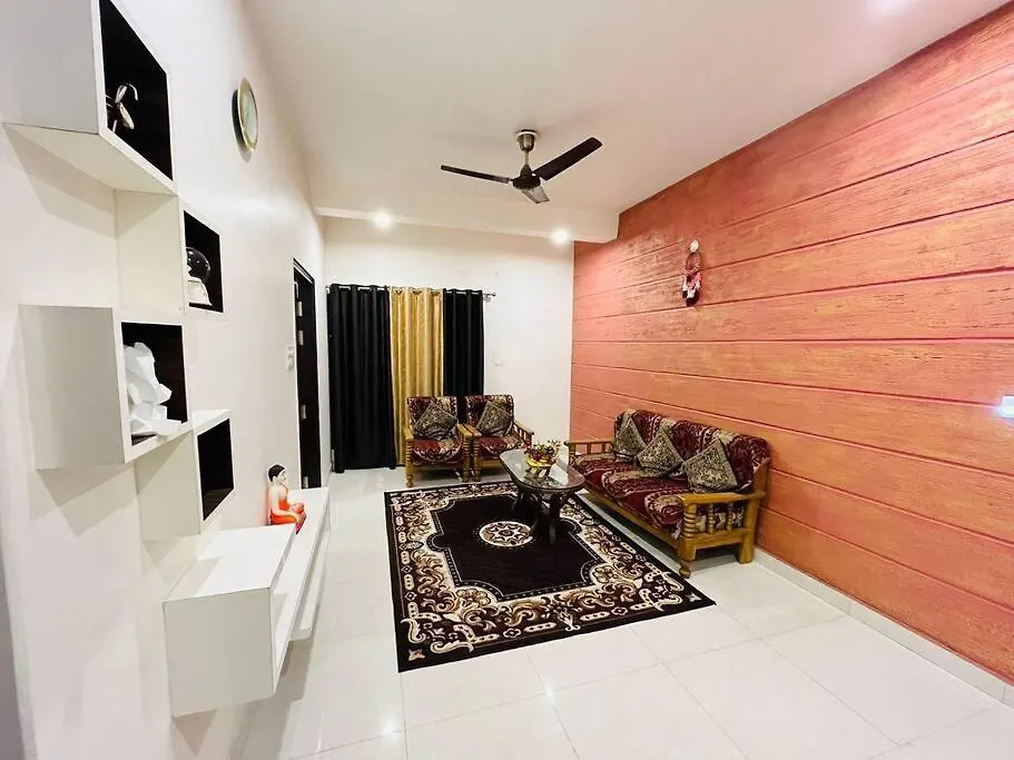 Raj Homestay- Homely Comfort 瓦拉纳西 公寓